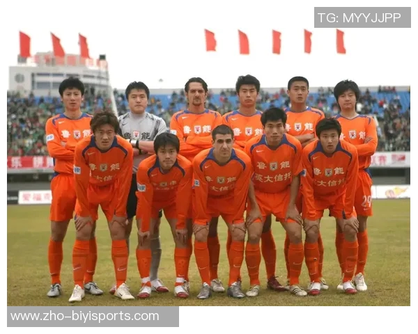 鲁能与中能2013年对决回顾：激情四溢的足球盛宴与精彩瞬间分析